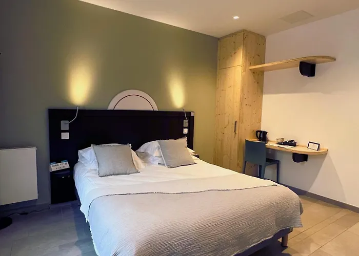 Logis Altitude Et Pierre-percée Hotel